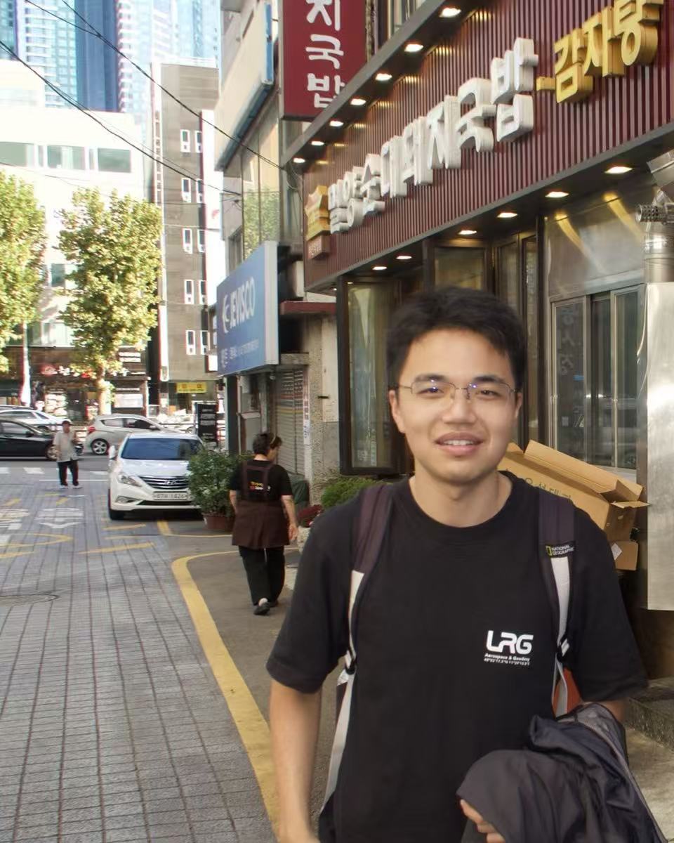 Shuhao Kang 康书豪